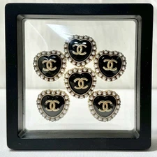 Chanel Buttons Heart Shape Pearl Gold/Black Stamped 22mm - Set of 6