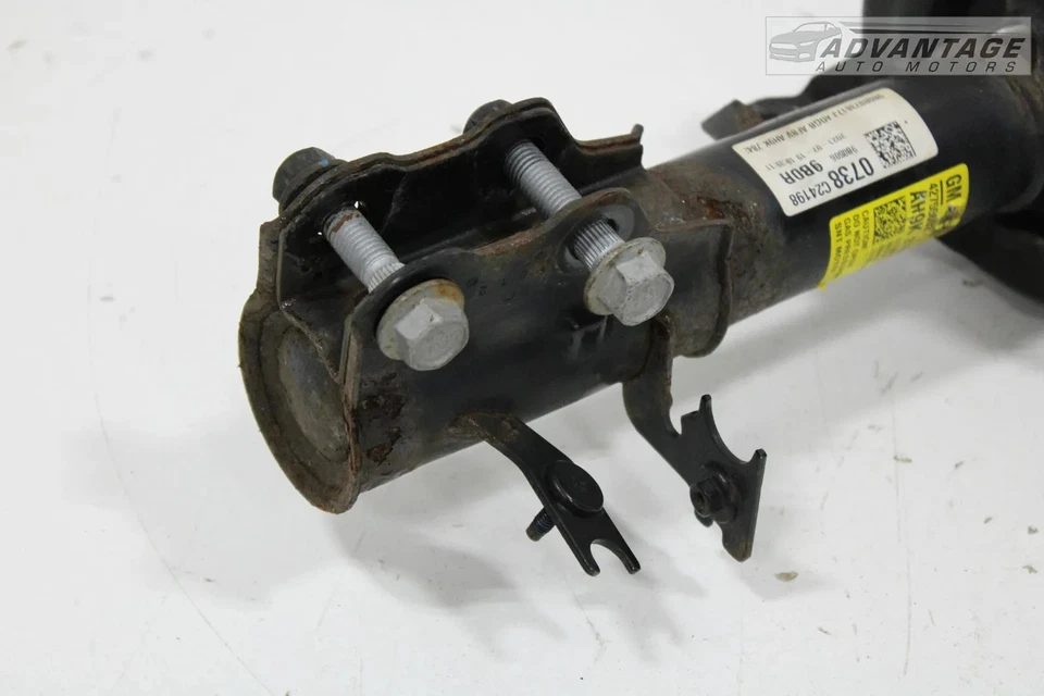 Buick Encore GX 2020-2024 tracción delantera derecha puntal de amortiguador con muelle helicoidal OEM Foto 4 de 4