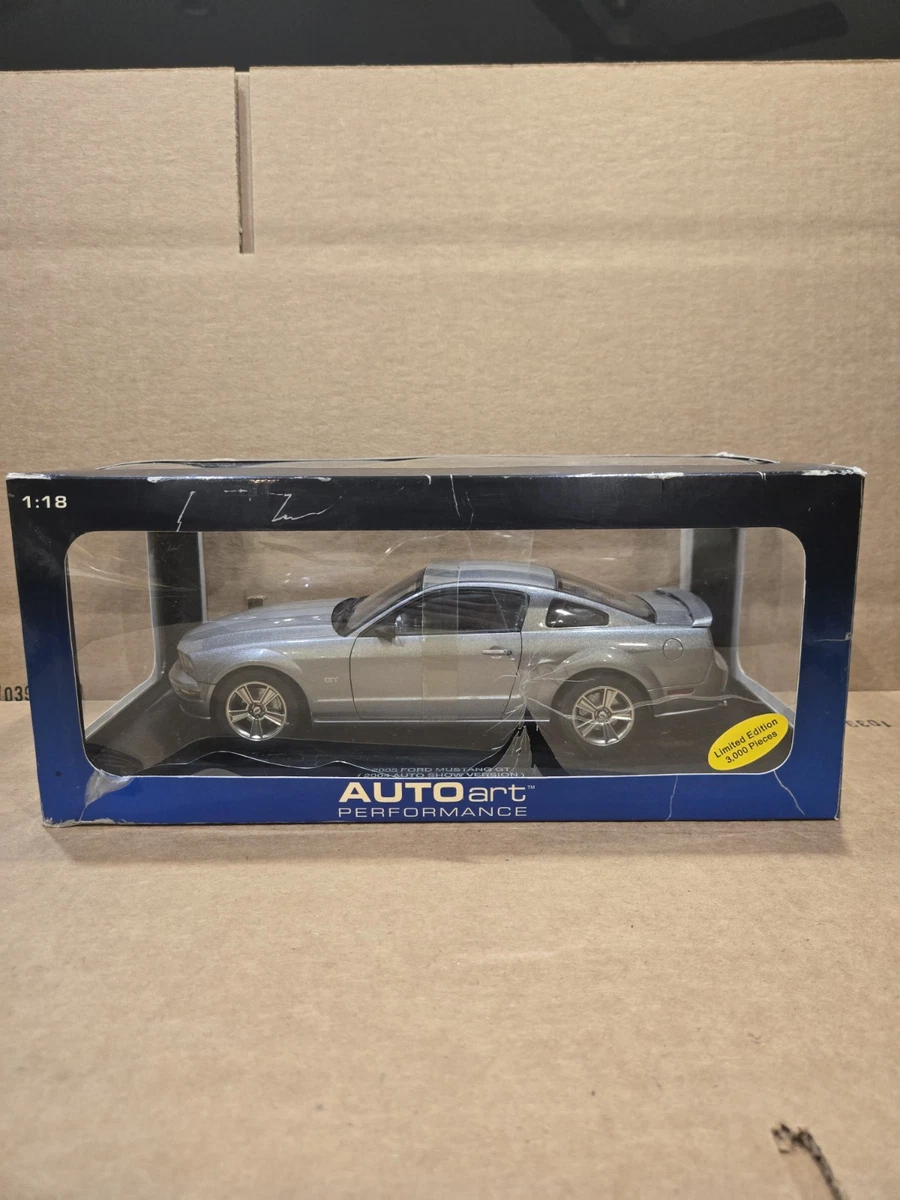 AUTOart Ford Mustang GT Contemporary Manufacture Diecast Cars for