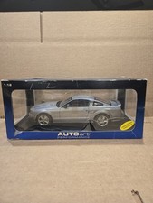 READ ❗️ 1/18 AUTOart 2005 Ford Mustang GT (Auto Show) Silver w. Gray Stripes 🔥