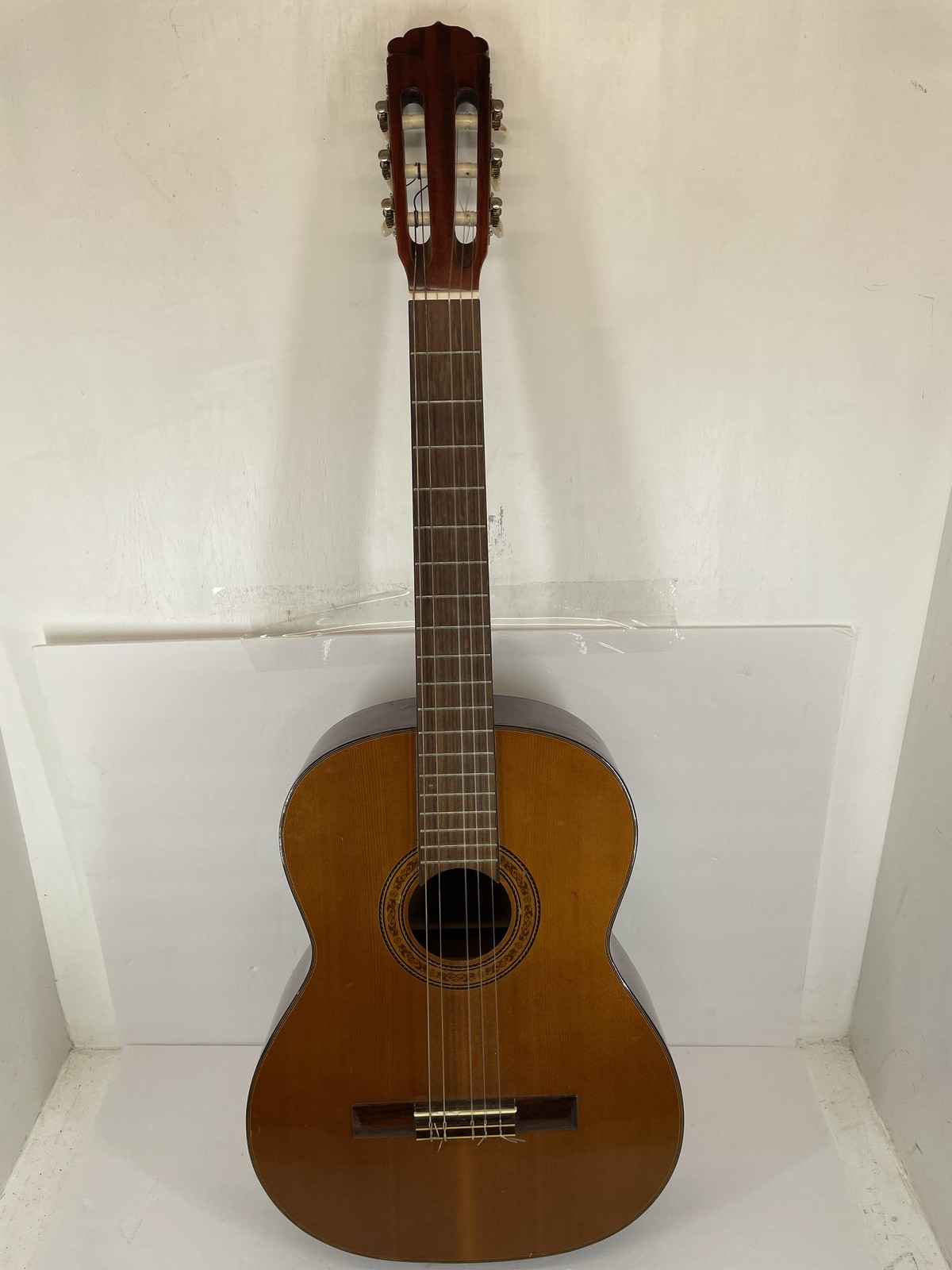 Guitarra Clásica De Colección Ventura Bruno V-1583 s#7004 Acabado Natural Falta Cuerda