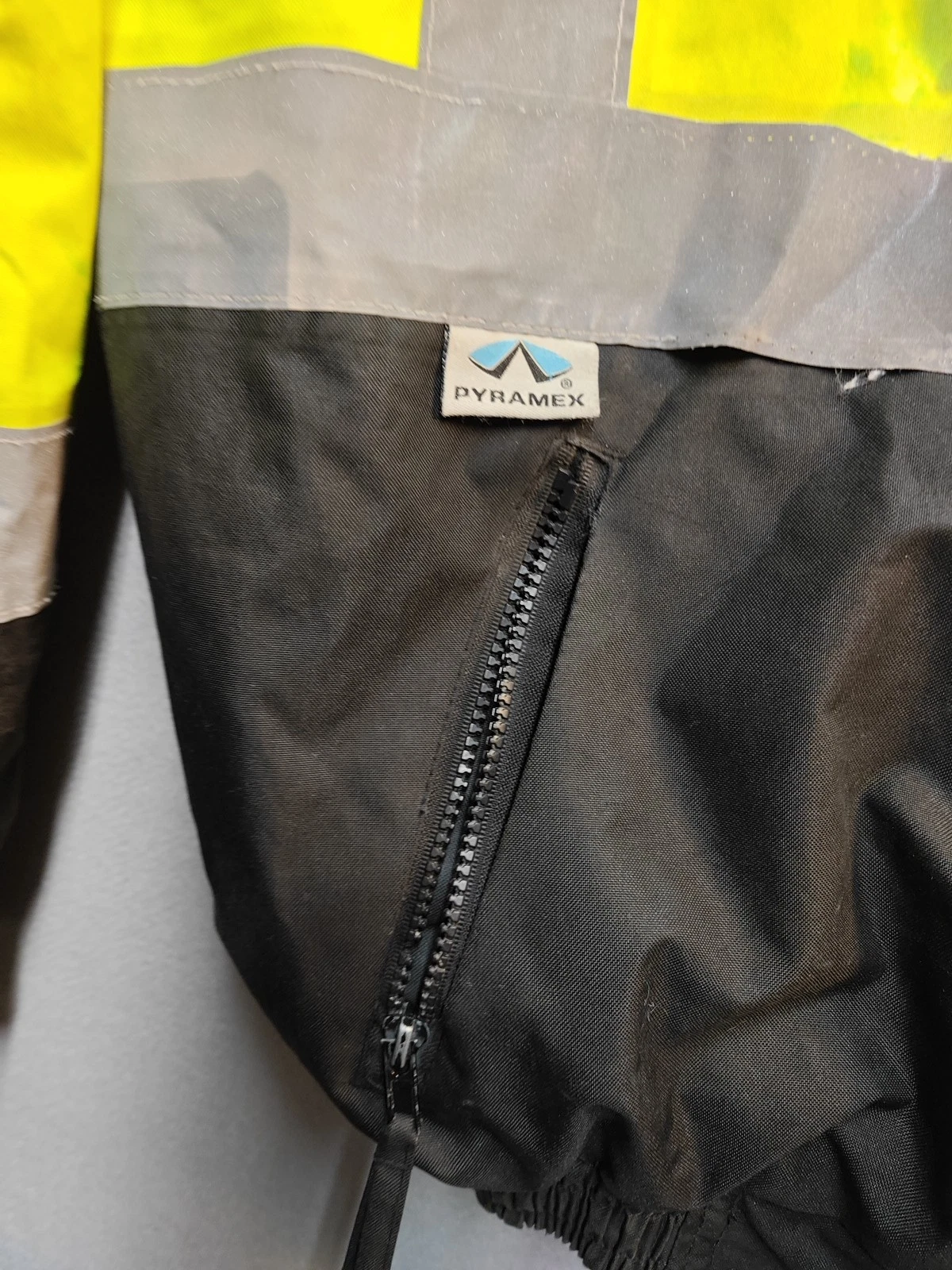 Pyramex Xtreme Visibility Class 3 Hi-Vis Jacket with Quilted Liner Size M image 4