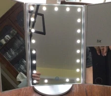 Trifold Vanity Mirror Light Up LED Mirror Magnifying 2x  & 3 X Tabletop VGUC