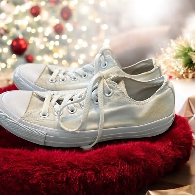 Converse CHUCK TAYLOR ALL STAR Unisex Low Top  Women s Shoe Size 9 . White