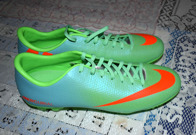 Men's Nike MERCURIAL VICTORY IV Football Cleats 555613-380 2013 Size 8US