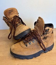 Nike Air ACG Hiking Boots All Condition Gear Sz 7 mn/8.5 wmns. RARE 90's. No Box
