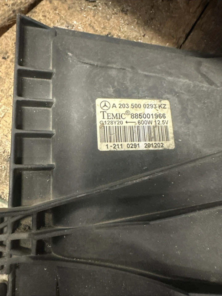 Mercedes Benz W203 Clase C C200 K Ventilador Motor Ventilador Eléctrico A2035000293 77683 Foto 4 de 4