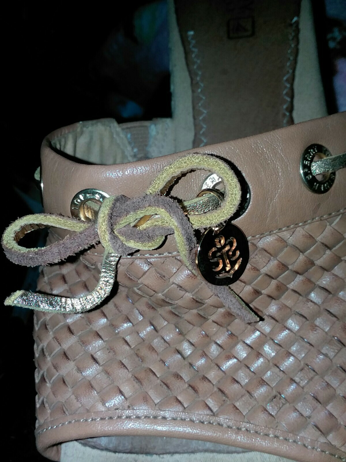Picture 2 of 8