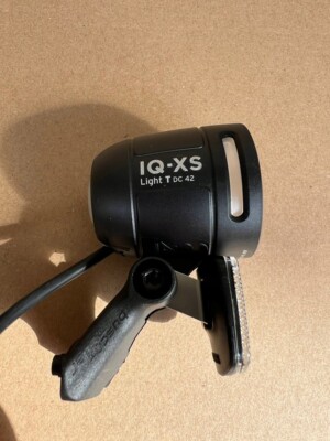 Busch & MA14ller IQ-XS Front Bicycle Light a 70 Lux a 42V a OEM | eBay