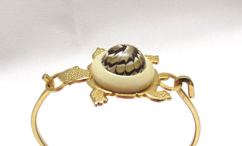 VINTAGE 1991 ED SMITH GOLDEN TURTLE BRACELET SPIRAL LUCITE SHELL 7 1/4" LONG - Picture 3 of 12
