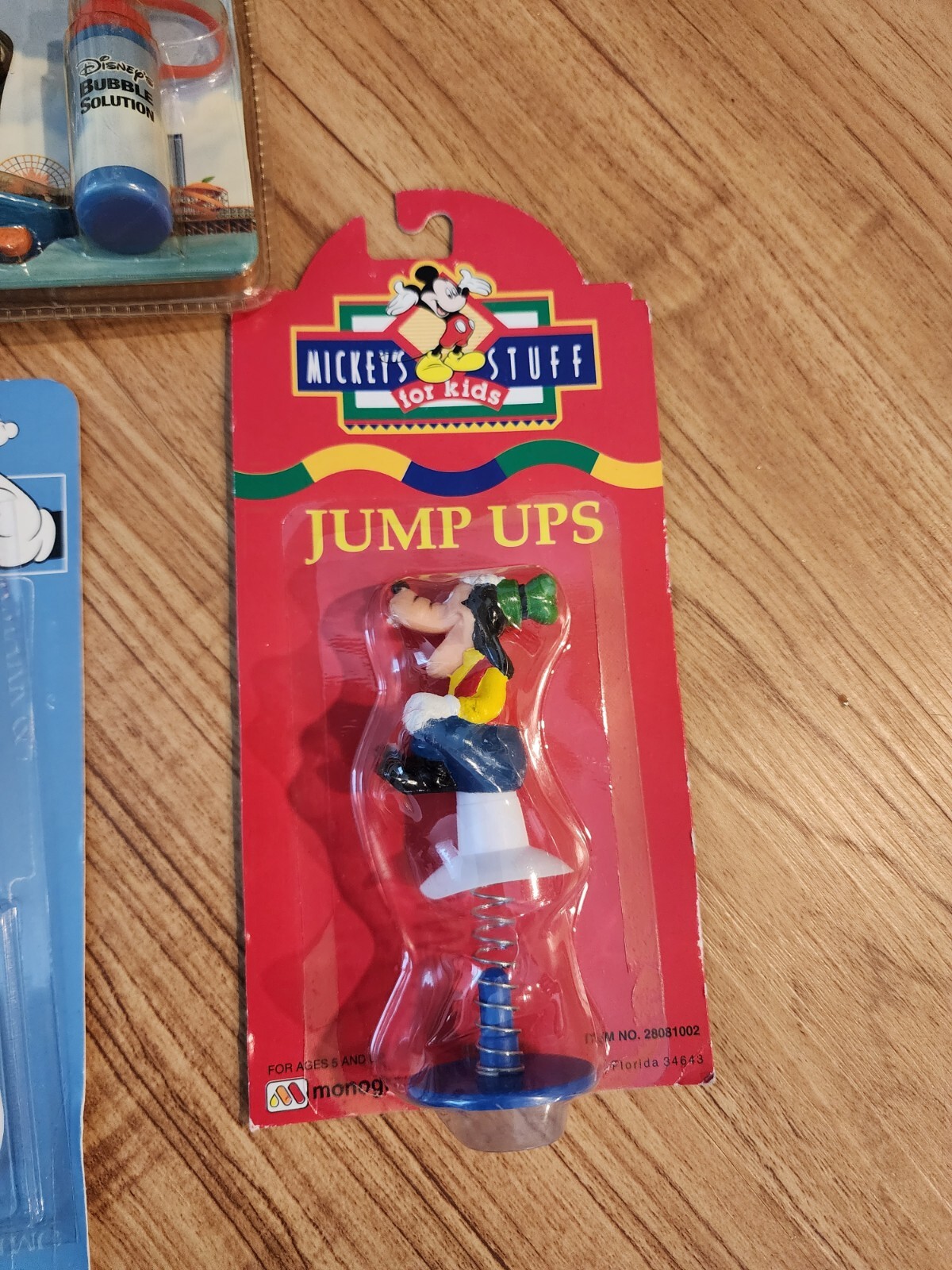 Vintage Disney Goofy Items Toys Paper Clip Jump Up Bubble Maker Play