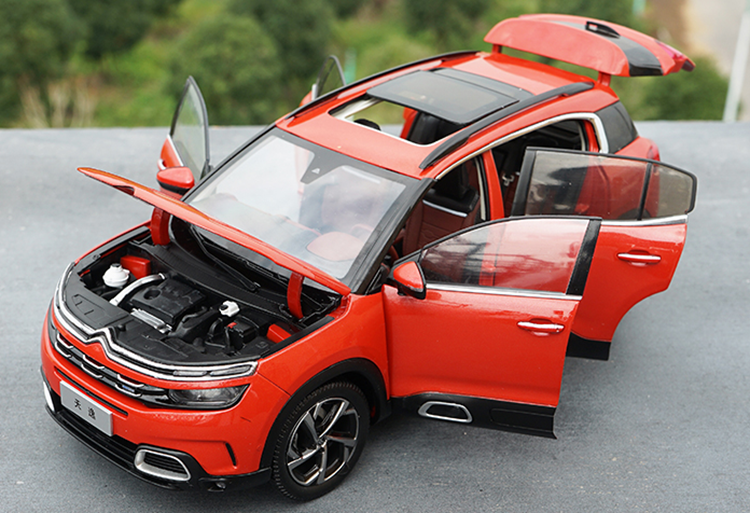 Original Factory 1/18 Scale Dongfeng Citroen C5 AIRCROSS Orange