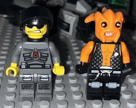 Lego 5969 5970 Lot 2 Complete Space Police III Sets Squidman Escape Freeze Ray