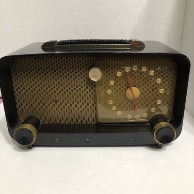 Vintage Zenith Radio Model 5D811Y Needs A cord 1950 Bakelite￼
