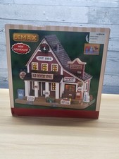 LEMAX OLD COUNTRY STORE LIGHTED PORCELAIN CHR...