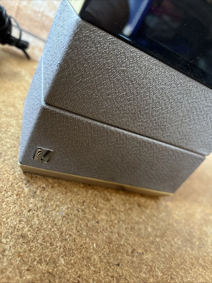 SOUNDFREAQ SOUND RISE SFQ-08 Wood Effect BLUETOOTH SPEAKER ALARM CLOCK RADIO(FM) - Image 4 of 4