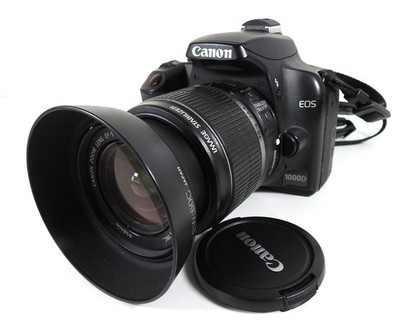Canon EOS 1000D Kit mit EF-S 18-55mm 3.5-5.6 IS 7803 Auslösungen *