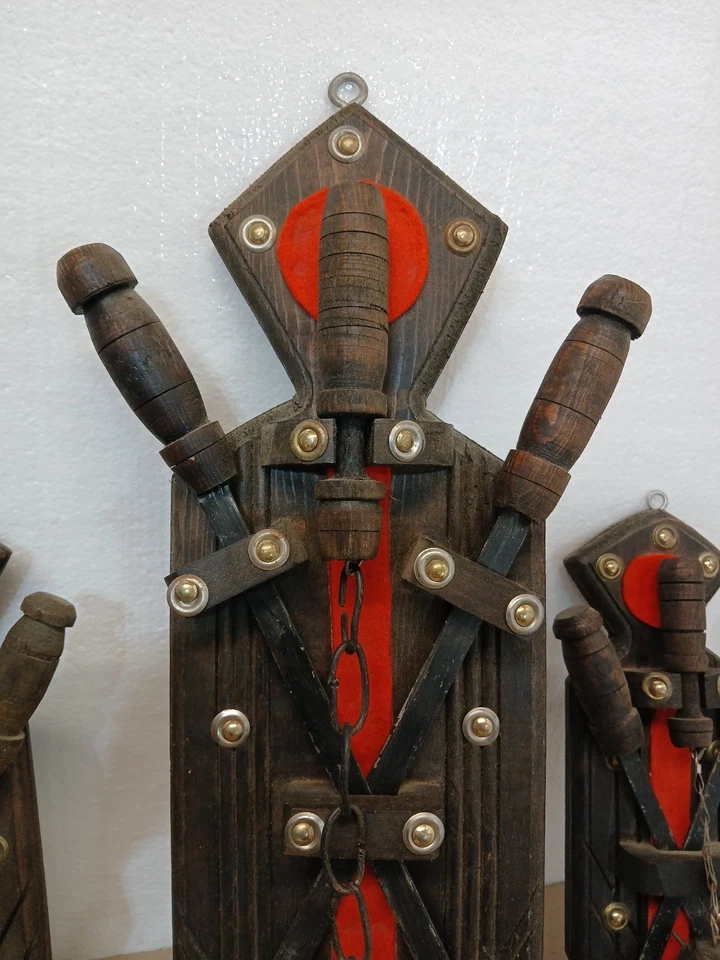 (3) Espada gótica medieval y placa de pared de maza con púas armas en miniatura extraíbles Foto 4 de 4