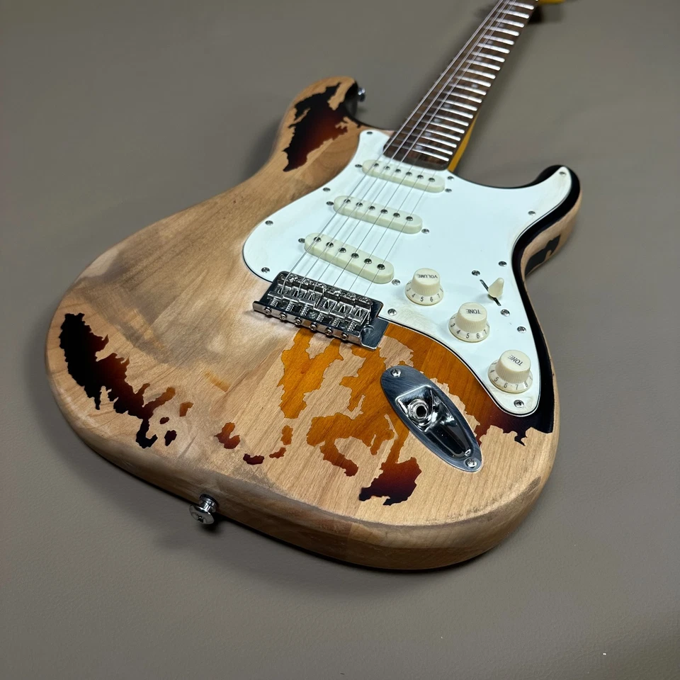 ST Severe relics Alder body Chrome Parts 6 Strings Electric Guitar Fast shipping - Image 3 of 4