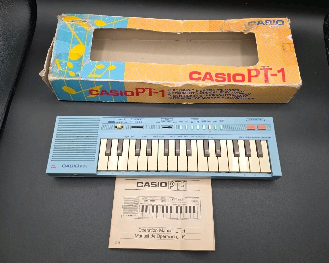 Casio PT-1☆ミニシンセサイザー☆ブルー☆超レアカラー☆ Vintage Casio PT-1 Keyboard Mini Synthesizer Baby Blue Rare w Box