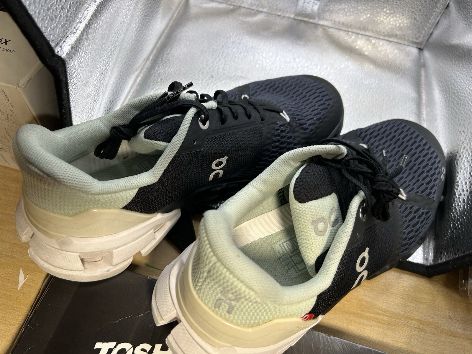 On Clouds  Cloudtec Swiss Engineering Shoes Women… - image 8