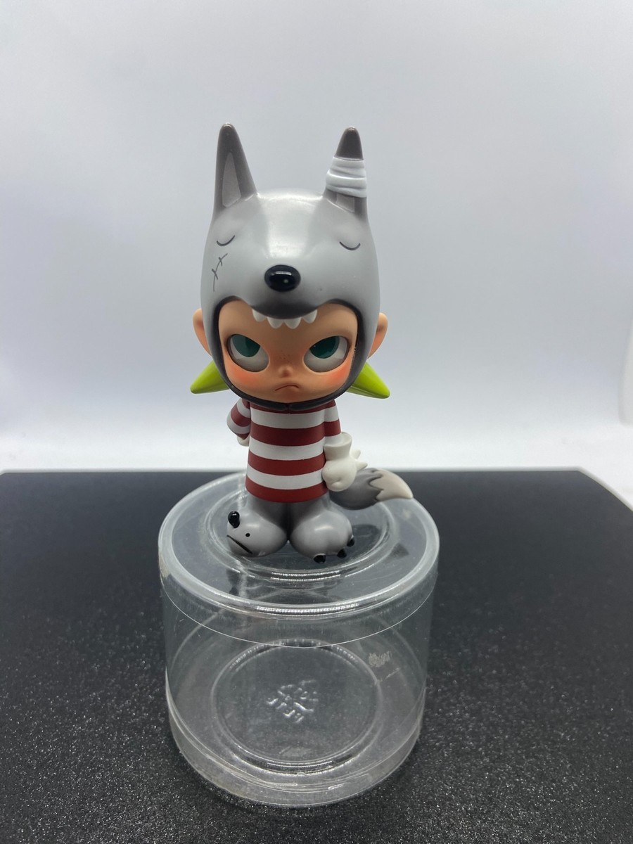 Pop Mart Zsiga Little Grey Wolf Figure – Walking Into the Forest