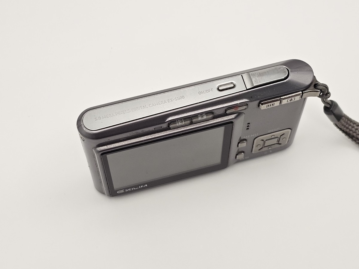 Casio Exilim EX-S500 5MP Digital Camera Tested Working w/ Charger