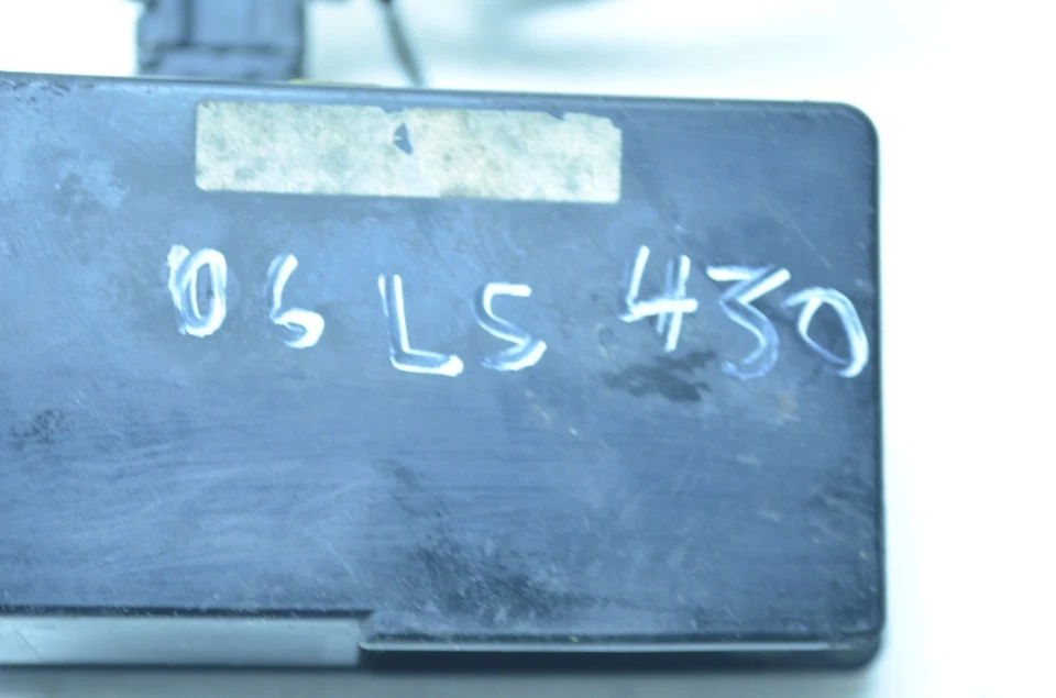 2004-2006 LEXUS LS430 ADAPTIVE CRUISE CONTROL RADAR SENSOR MODULE OEM — 第 3/4 张图片