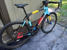 Trek bicycle frame / Domani 800 series carbon/ Gen 4/SLR 56 cm/ RSL Team Paint/ 