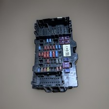 GENUINE 2015-2019 SIERRA SILVERADO 1500-3500 DRIVER SIDE FUSE RELAY JUCTION BOX
