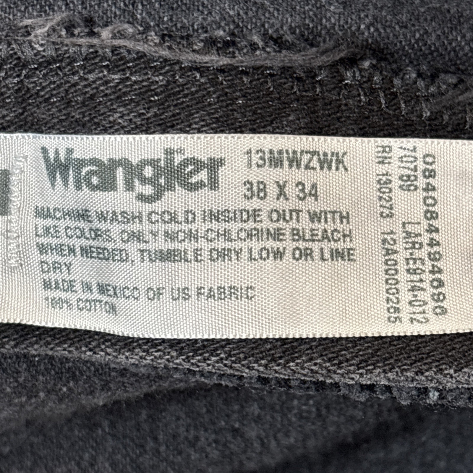 Wrangler Mens Jeans 38x34 Black 13MWZ Cowboy Cut Denim Western Workwear Rodeo thumbnail 3