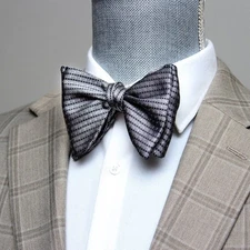 Men's Self-tied Bow Tie 100%Silk Big Butterfly S634 grey Ornament