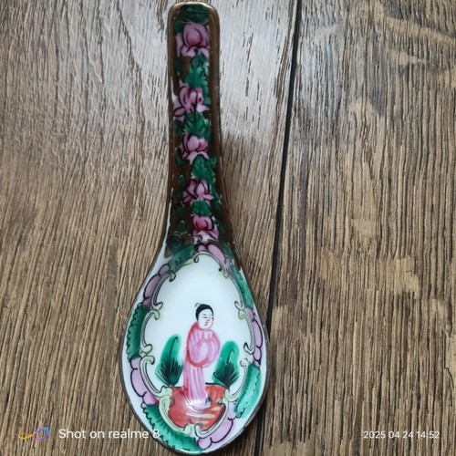 Vintage Hand-Painted Porcelain Set - Decorated in Hong Kong - Zdjęcie 17 z 24