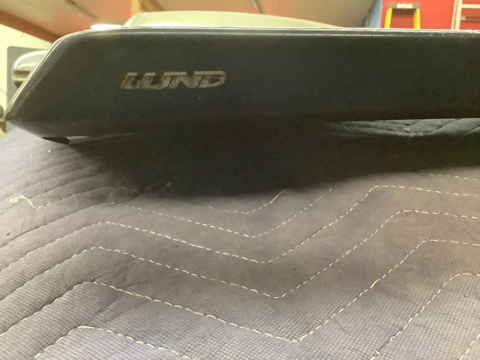 Parasol usado LUND PN 12136 94-98 Dodge Ram 1500 2500 3500 con luz de cabina de fábrica Foto 3 de 4