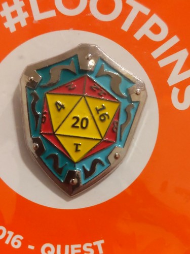 Loot Crate Lootpins abril 2016 Quest Epic Power Pin - Nuevo - Imagen 3 de 3