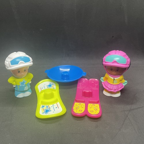 Fisher Price Little People Eddie Snowboarder Tessa Skier Sled 5 Pieces - Picture 2 of 17
