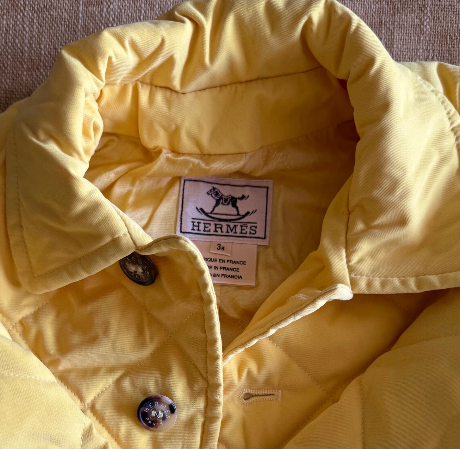 HERMÈS Rarissimo soprabito bambino HERMES Peau de Pêche ottimo taglia "3a" francese 3 anni