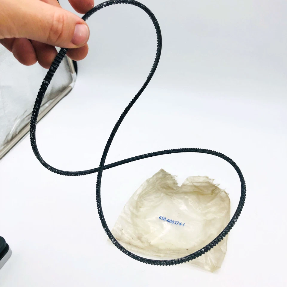 Lawn-Boy 608574 V Belt for Mower OEM New Old Stock NOS Open - Imagem 2 de 4