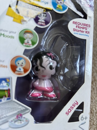 Famps: Sassy By Girl Tech New Sealed 2009 Mattel - Picture 4 of 8