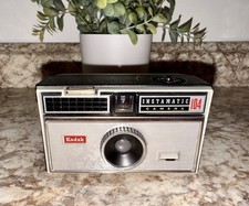 VINTAGE KODAK INSTAMATIC 104 FILM CAMERA UNTESTED RARE HTF