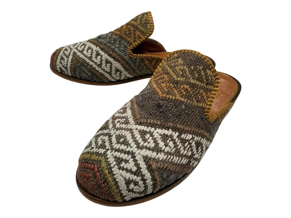 Handmade Rug Slipper US-9 (EU-41) (sole-hard leather. lining-lambskin) for Men - Image 4 of 4