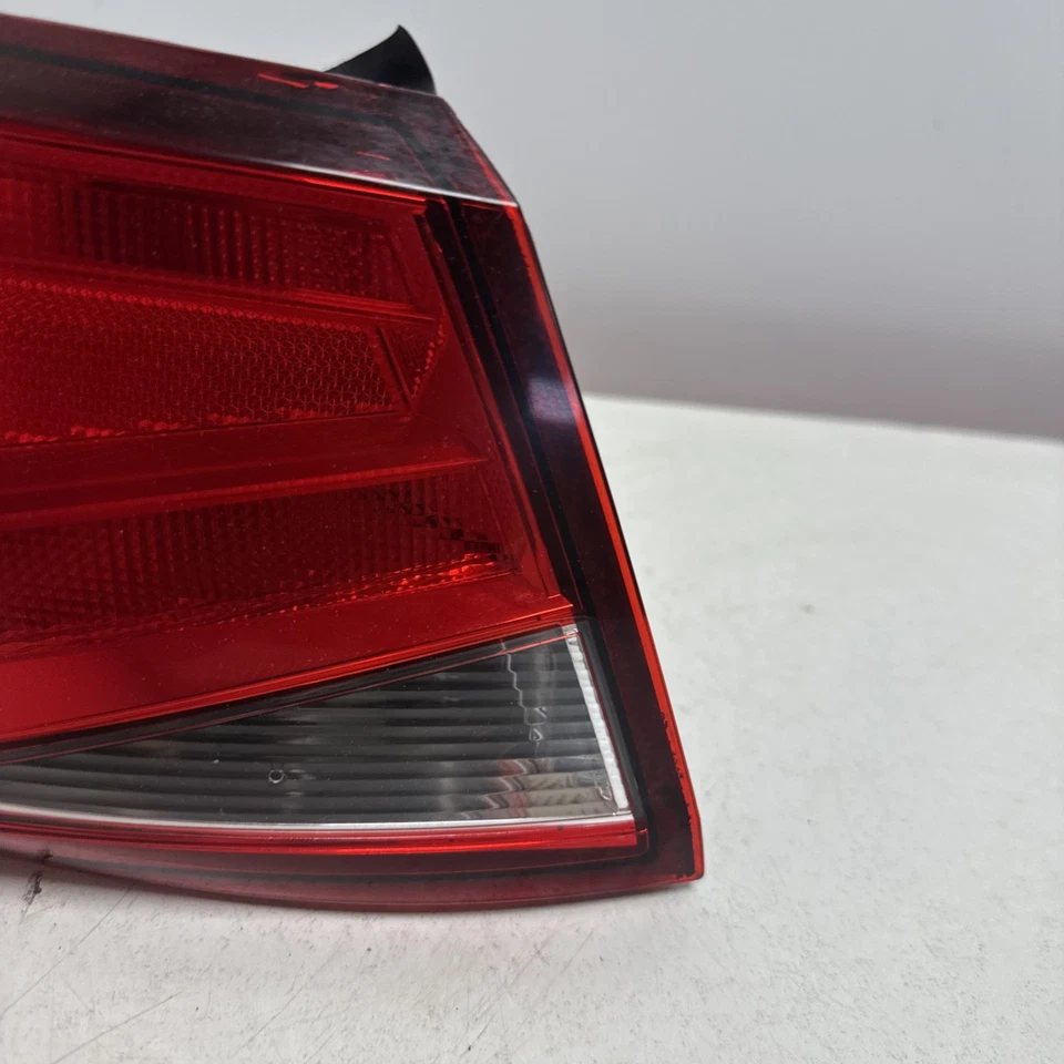 Seat Leon MK3 2019 Estate (13-17) luz trasera pasajero lado izquierdo Foto 2 de 4