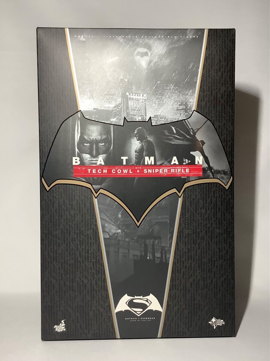 Hot Toys Batman Vs Superman - BATMAN w/ tech cowl & sniper Hot Toys Batman Vs Superman - BATMAN w/ tech cowl & sniper