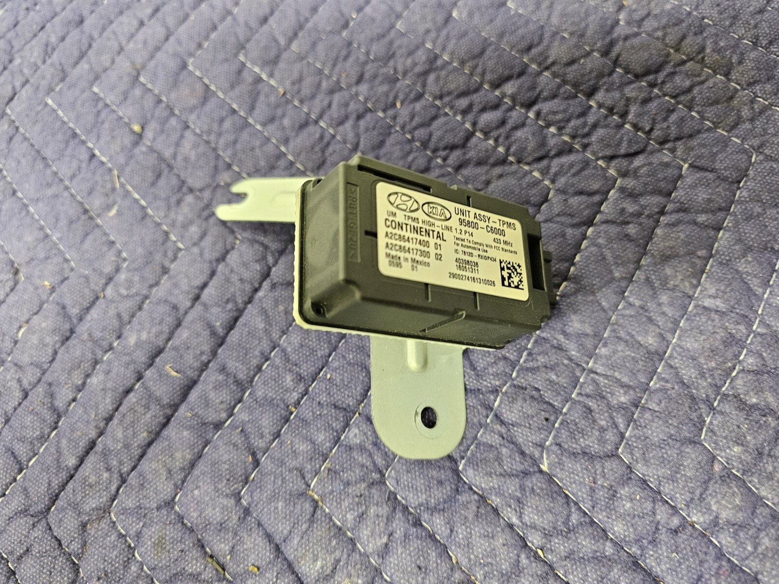 TPMS Tire Pressure Control Module 95800-C6000 2016 Kia Sorento 2017 2018