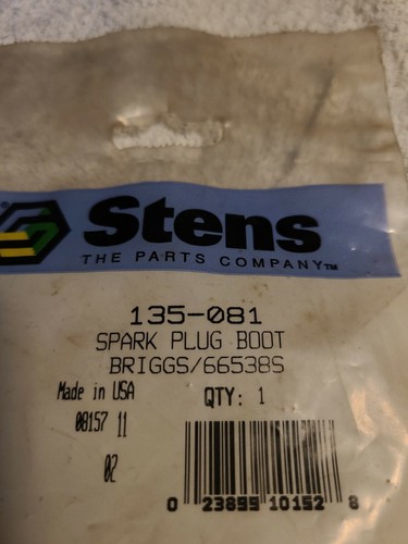 Stens 135-081 Spark Plug Boot Fits Briggs & Stratton 4124 493880 493880S 66538S. - Picture 2 of 2