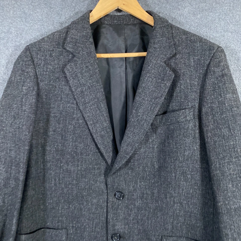 T Carrington Suit Jacket Mens 102 Grey Wool Shoulder Pads Formal Office Vintage - image 2 of 4
