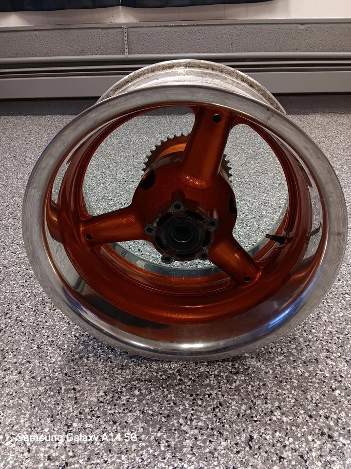 Rueda trasera 99/07 Suzuki Hayabusa 300 18" con piñón y espaciador Foto 4 de 4