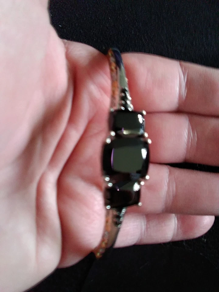 Karis Collection Naturel Black Spinel Bangle Bracelet. Size 7.25 - Image 3 of 4