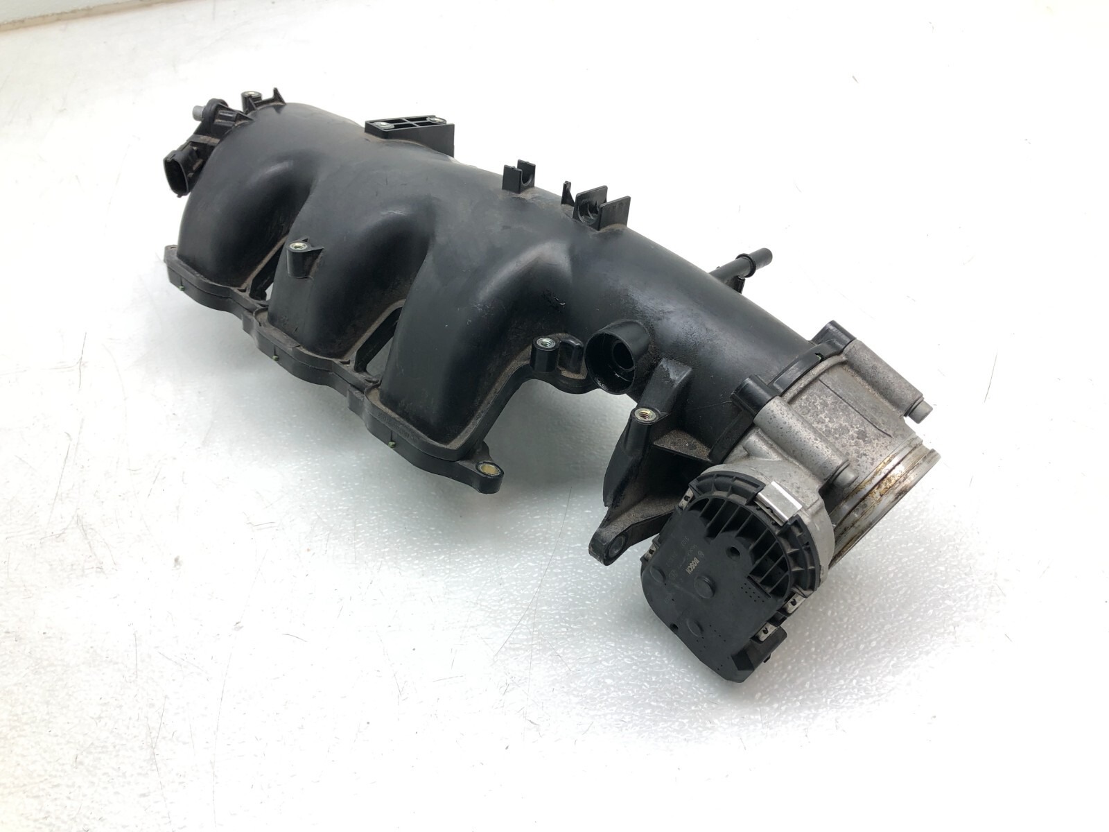 2014-2017 MASERATI GHIBLI S Q4 V6 ENGINE INTAKE MANIFOLD W/ THROTTLE BODY OEM.