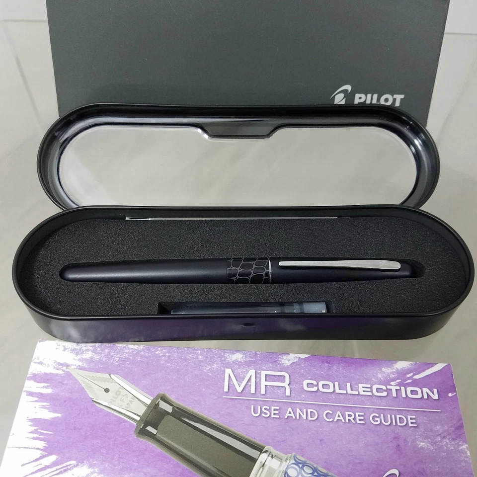 百乐大都会鳄鱼纹钢笔 — 第 2/4 张图片